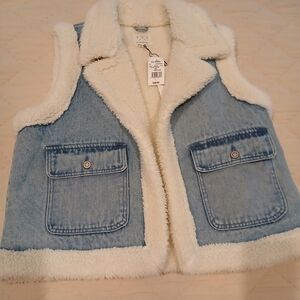 NWT Thread & Supply Blue and White Sherpa Lined Vest